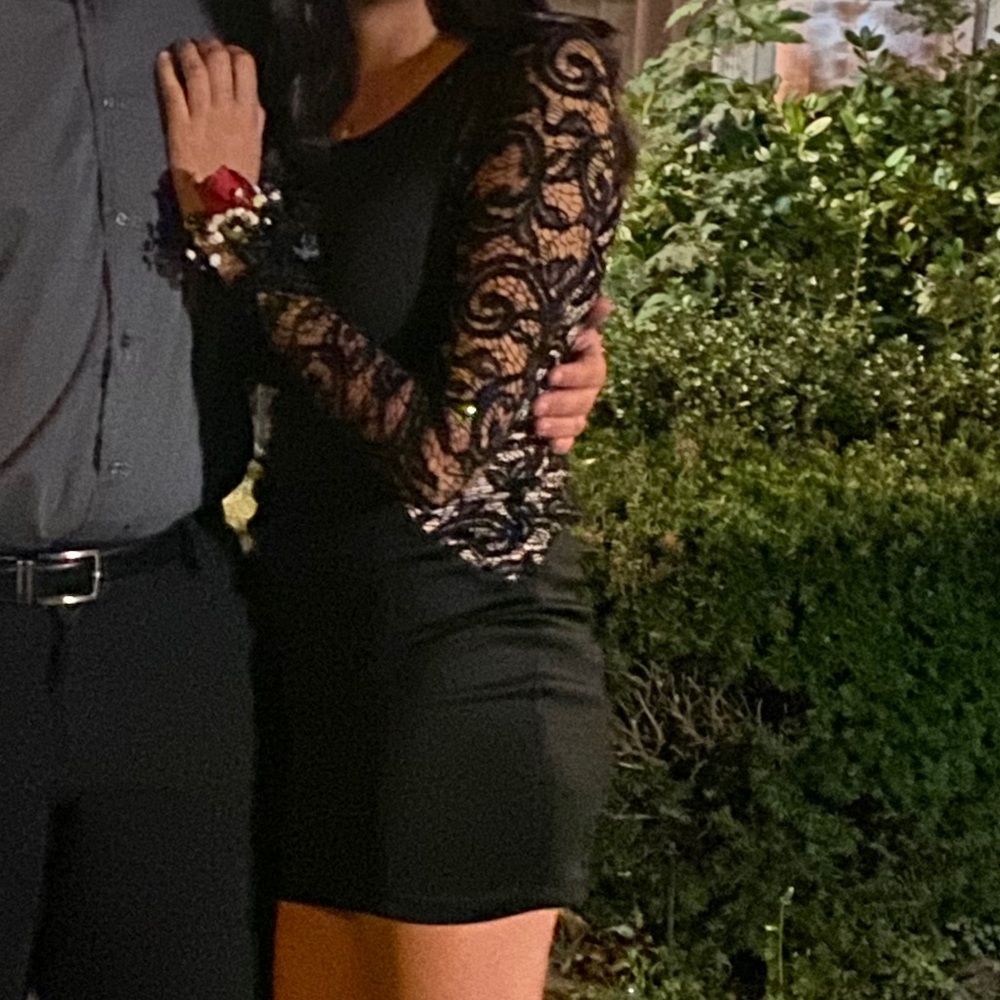 Black bodycon dress